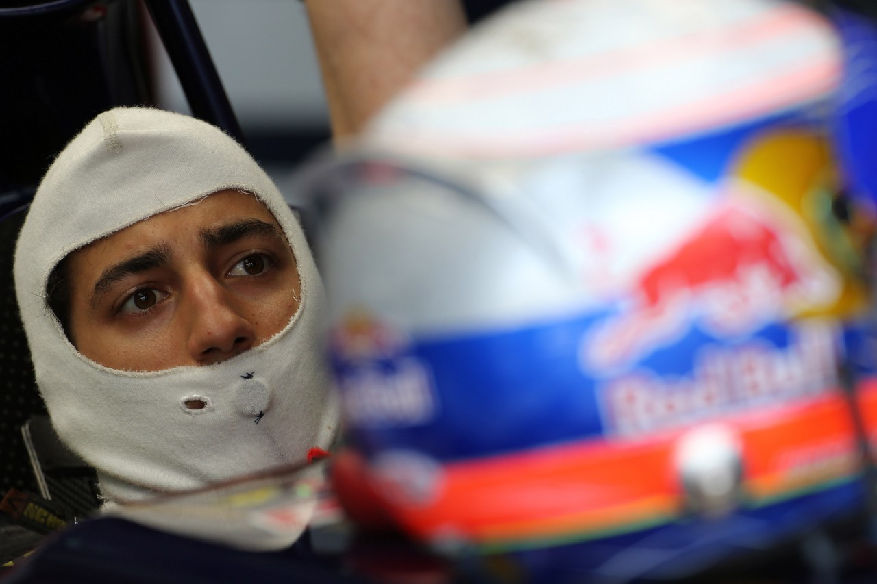 19.04.2013- Free Practice 1, Daniel Ricciardo (AUS) Scuderia Toro Rosso STR8 