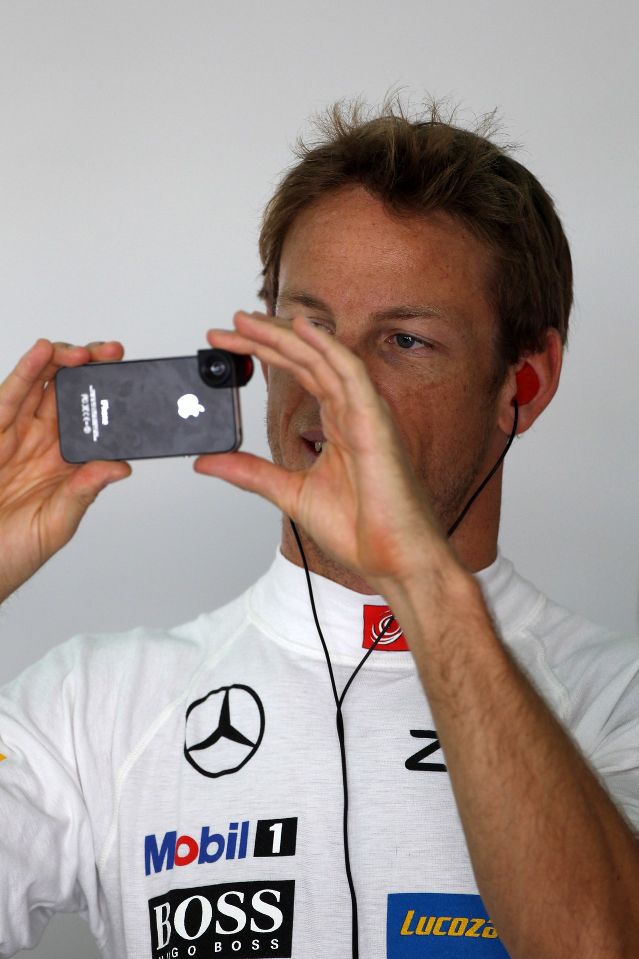 19.04.2013- Free Practice 1, Jenson Button (GBR) McLaren Mercedes MP4-28