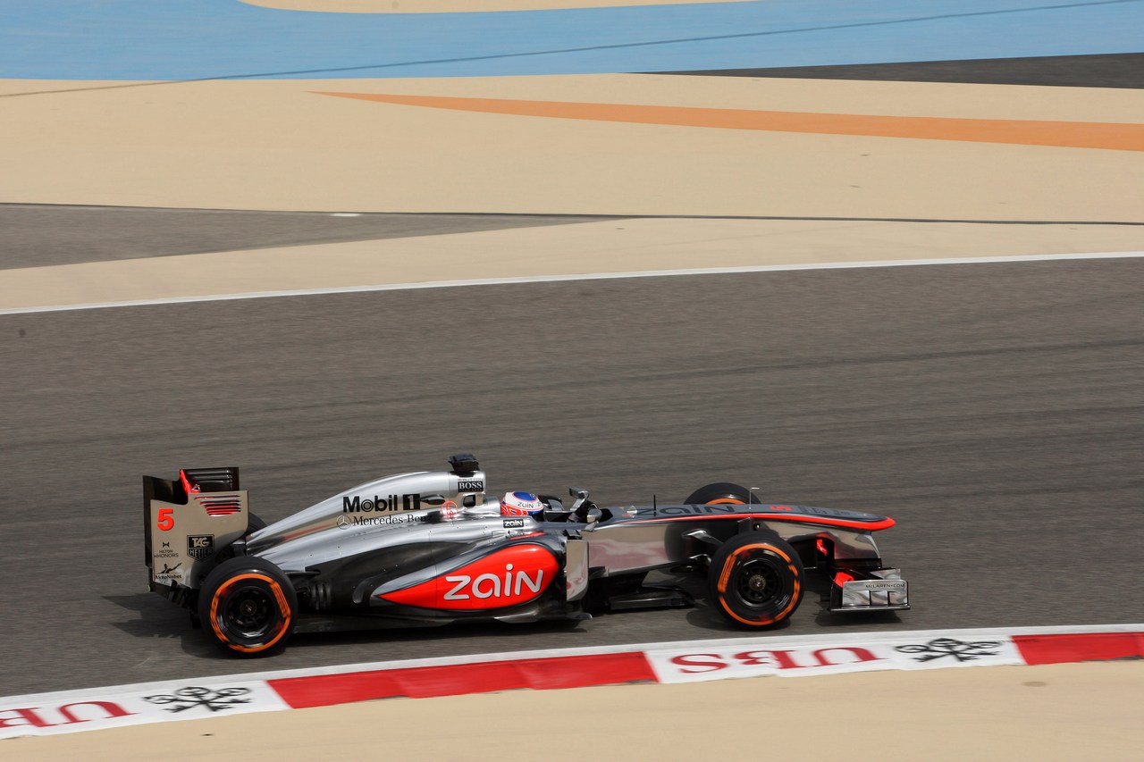 19.04.2013- Free Practice 2, Jenson Button (GBR) McLaren Mercedes MP4-28 