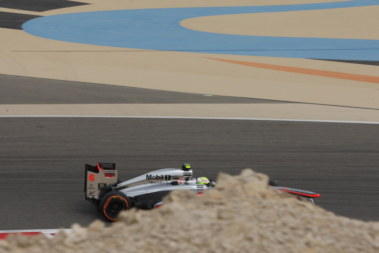 19.04.2013- Free Practice 2, Sergio Perez (MEX) McLaren MP4-28 