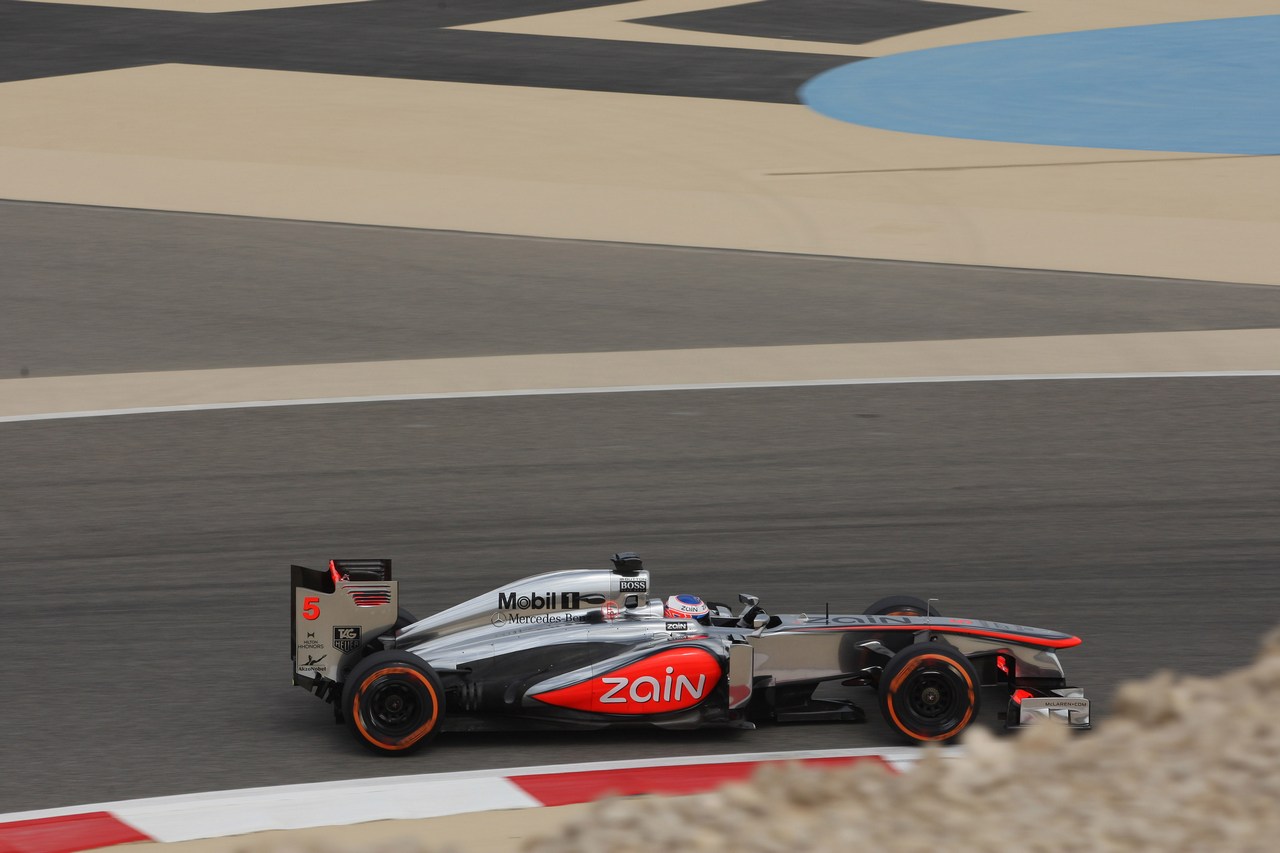 19.04.2013- Free Practice 2, Jenson Button (GBR) McLaren Mercedes MP4-28 