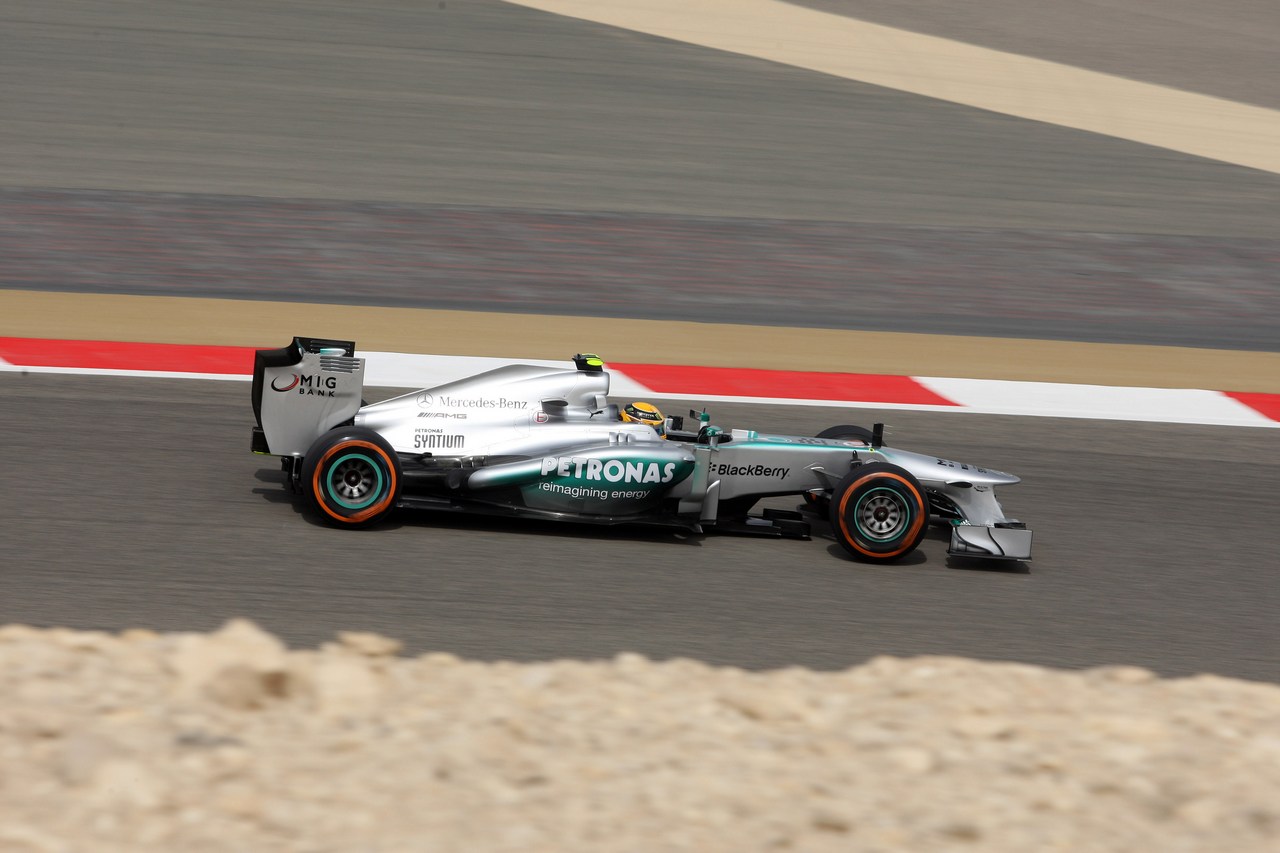 19.04.2013- Free Practice 2, Lewis Hamilton (GBR) Mercedes AMG F1 W04 