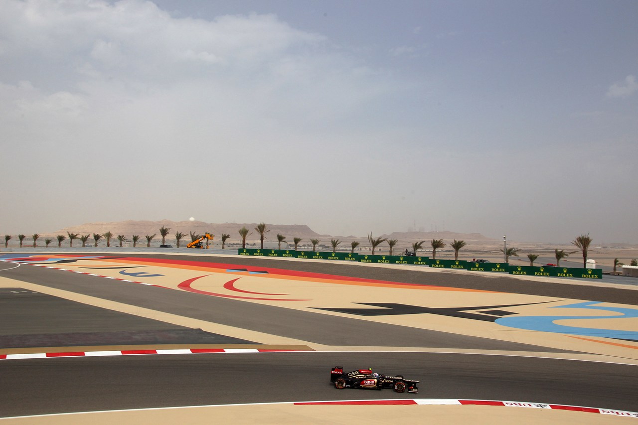 19.04.2013- Free Practice 2, Romain Grosjean (FRA) Lotus F1 Team E21 