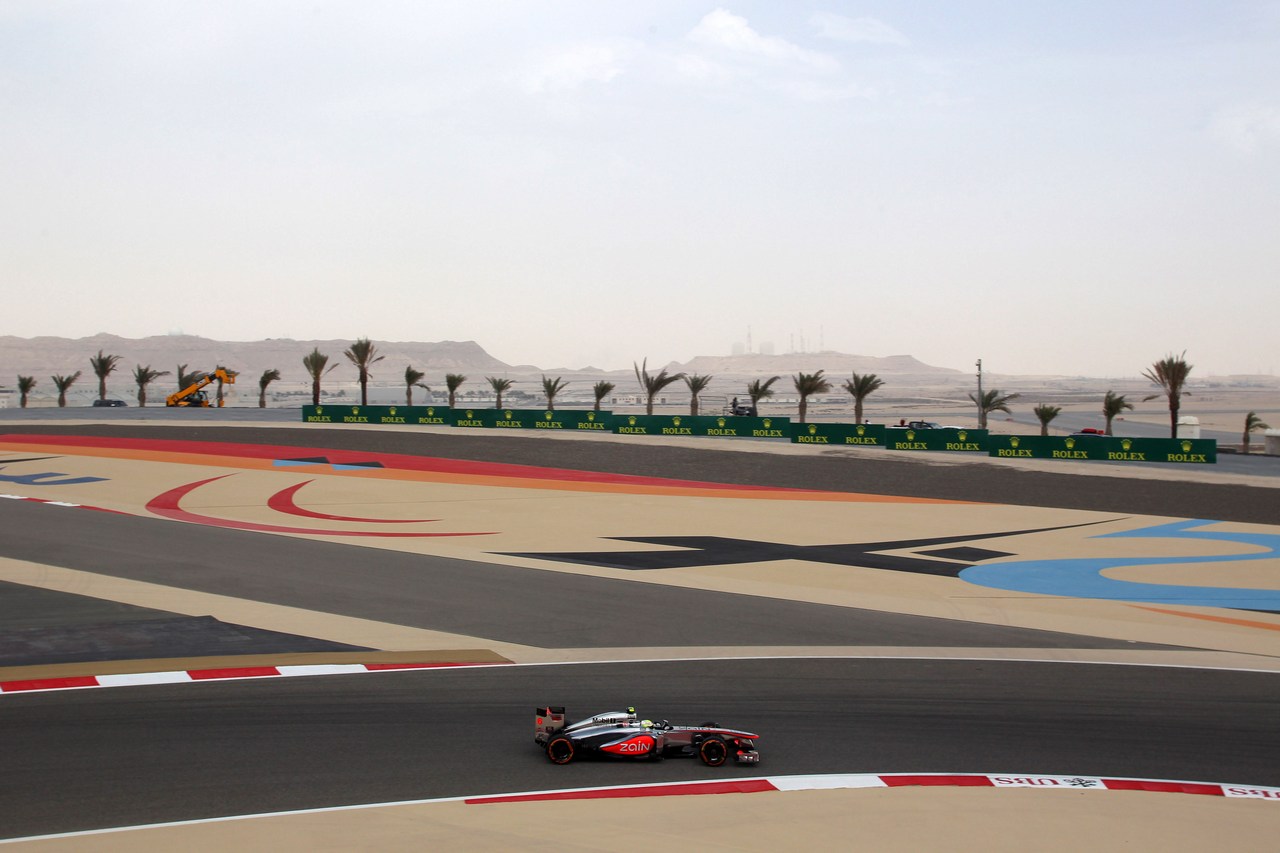 19.04.2013- Free Practice 2, Sergio Perez (MEX) McLaren MP4-28 