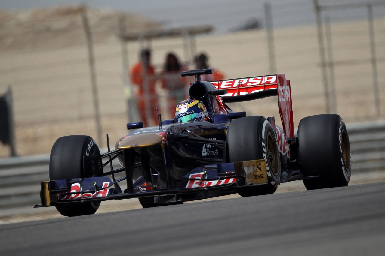 19.04.2013- Free Practice 2, Jean-Eric Vergne (FRA) Scuderia Toro Rosso STR8 