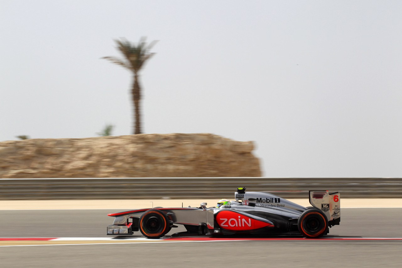 19.04.2013- Free Practice 2, Sergio Perez (MEX) McLaren MP4-28 