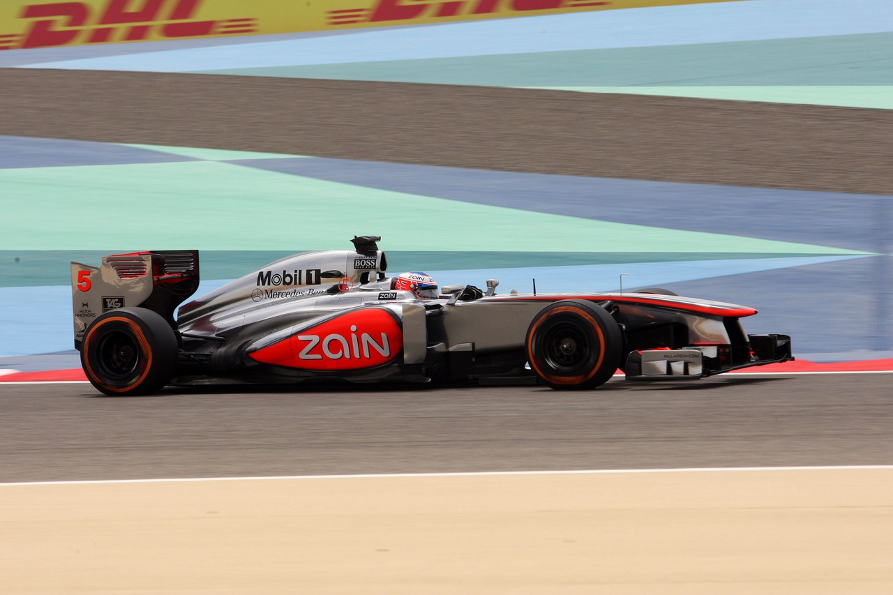19.04.2013- Free Practice 1, Jenson Button (GBR) McLaren Mercedes MP4-28 