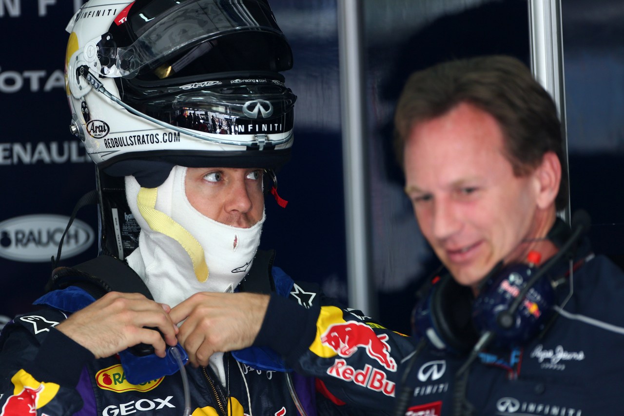 19.04.2013- Free Practice 2, Sebastian Vettel (GER) Red Bull Racing RB9 and Christian Horner (GBR), Red Bull Racing, Sporting Director 
