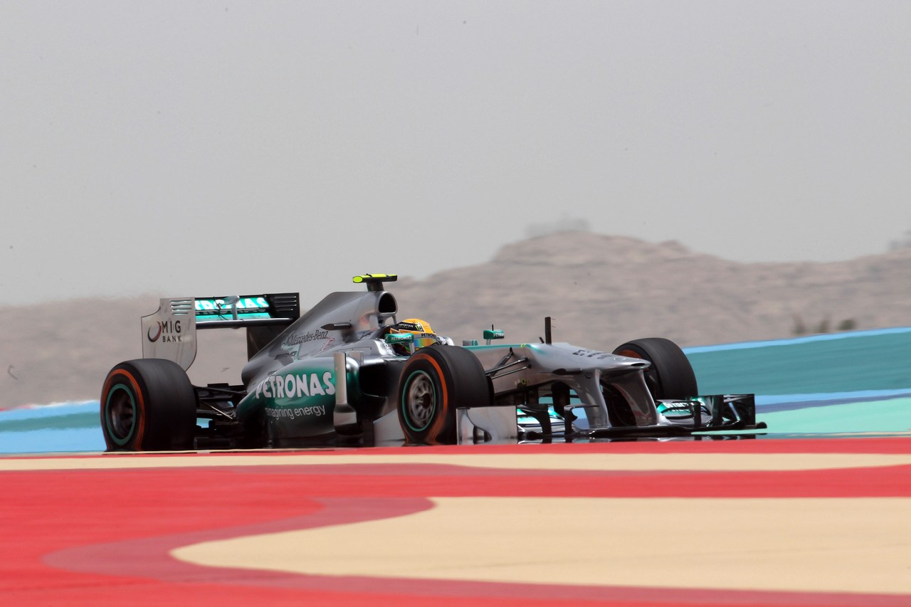 19.04.2013- Free Practice 1, Lewis Hamilton (GBR) Mercedes AMG F1 W04 