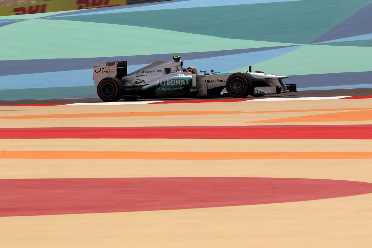 19.04.2013- Free Practice 1, Lewis Hamilton (GBR) Mercedes AMG F1 W04 