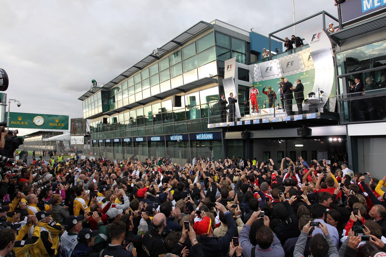 17.03.2013- Race, Kimi Raikkonen (FIN) Lotus F1 Team E21 race winner, 2nd position Fernando Alonso (ESP) Scuderia Ferrari F138 and 3rd position Sebastian Vettel (GER) Red Bull Racing RB9
