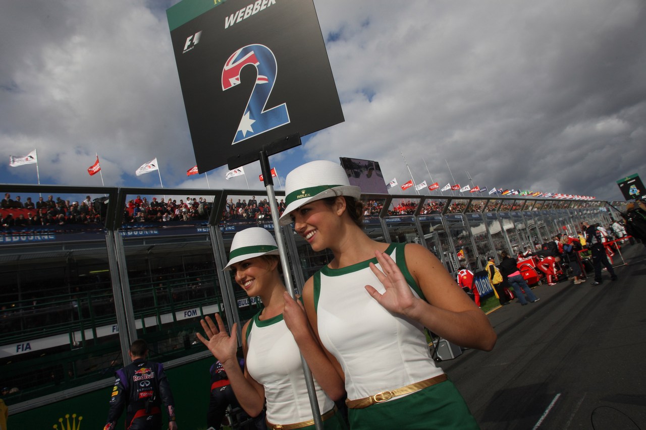 17.03.2013- Race, Grid Girls 