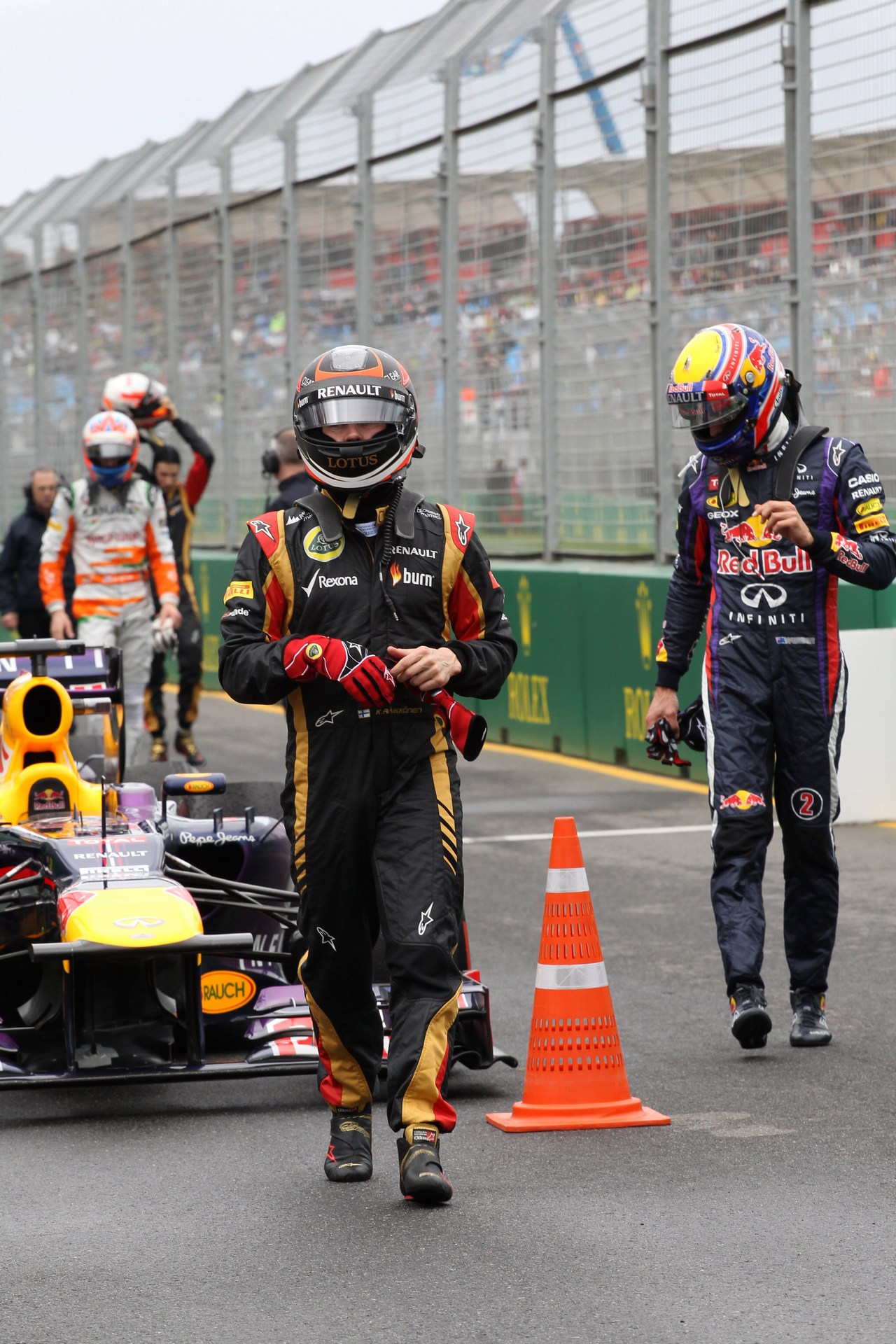 17.03.2013- Qualifying, Kimi Raikkonen (FIN) Lotus F1 Team E21 and Mark Webber (AUS) Red Bull Racing RB9 