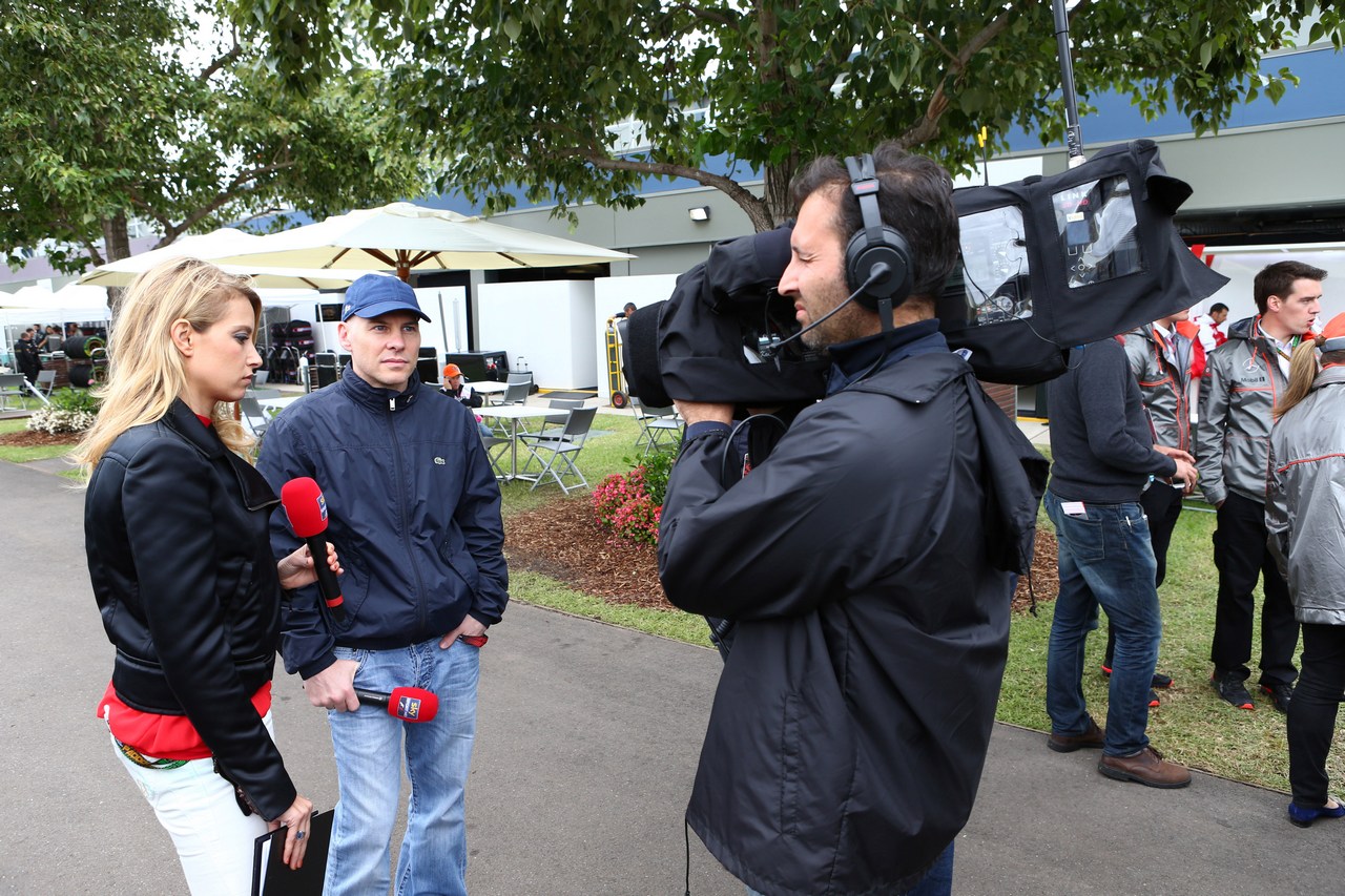 17.03.2013- Sarah Winkhaus (ITA), SKY TV and Jacques Villeneuve (CAN), Sky