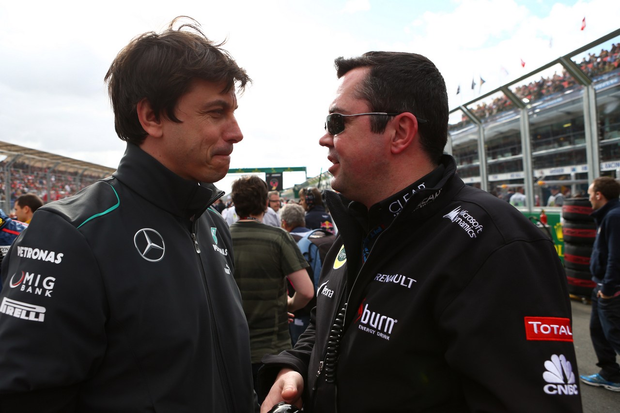 17.03.2013- Race, Toto Wolff (GER) Mercedes AMG F1 Shareholder and Executive Director and Eric Boullier (FRA), Team Manager, Lotus F1 Team 