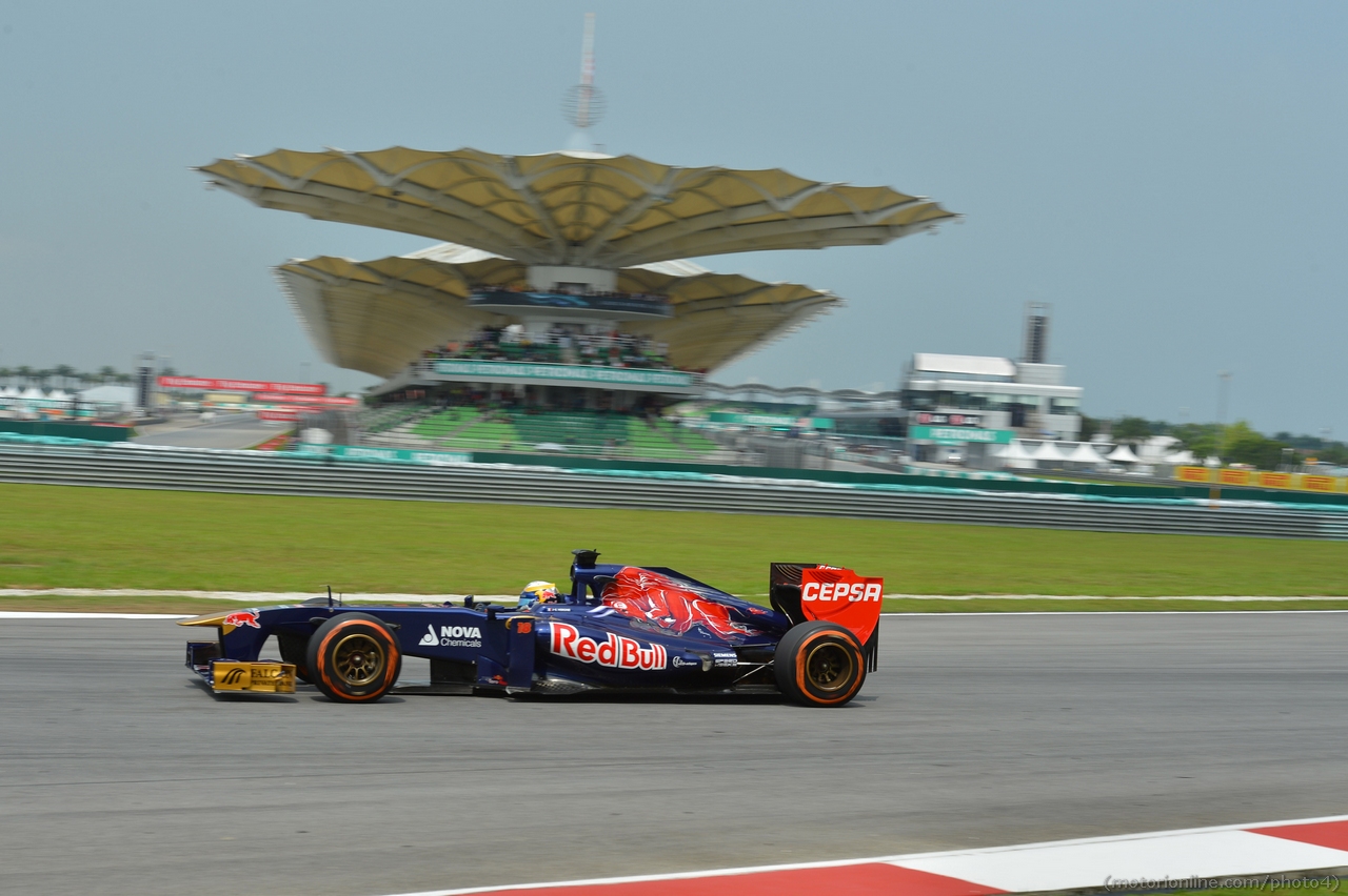 22.03.2013- Free Practice 1, Jean-Eric Vergne (FRA) Scuderia Toro Rosso STR8
