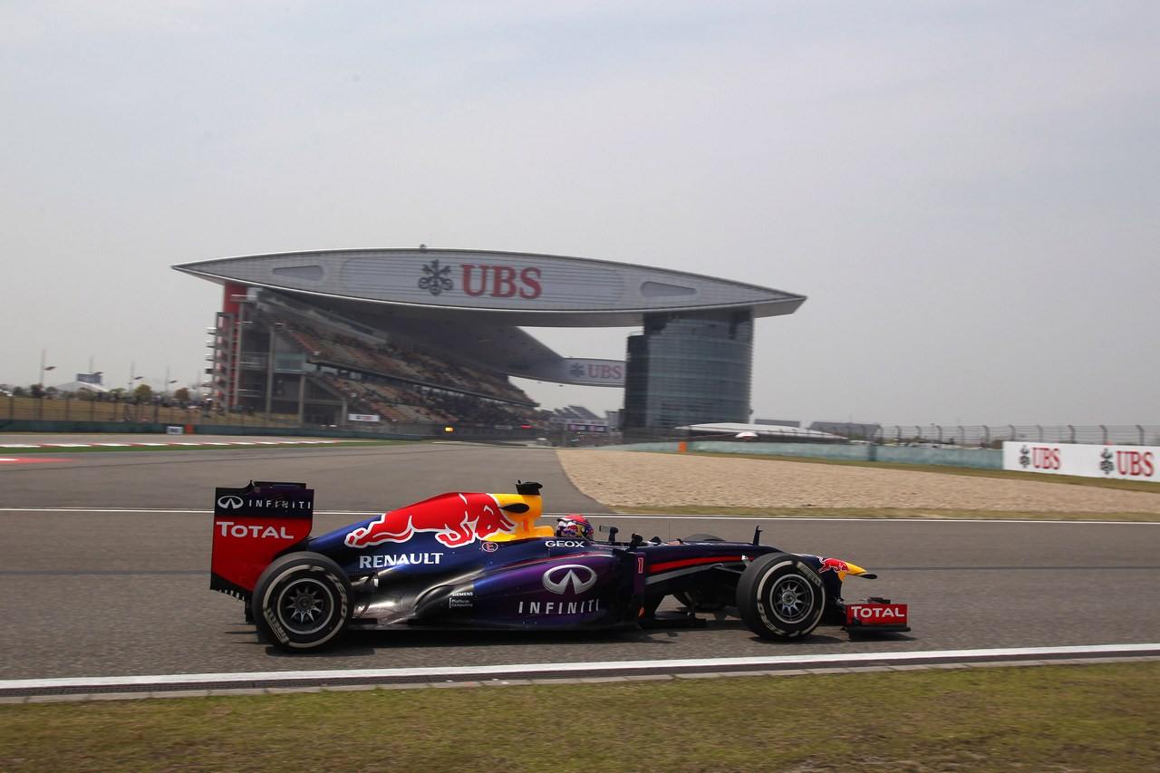 12.04.2013- Free Practice 1, Sebastian Vettel (GER) Red Bull Racing RB9 