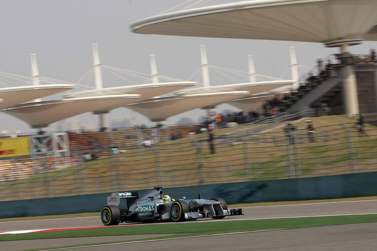 12.04.2013- Free Practice 2, Nico Rosberg (GER) Mercedes AMG F1 W04 