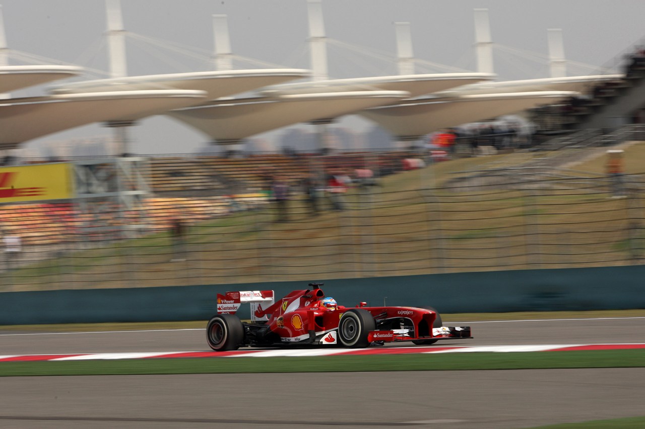 12.04.2013- Free Practice 2, Fernando Alonso (ESP) Scuderia Ferrari F138 