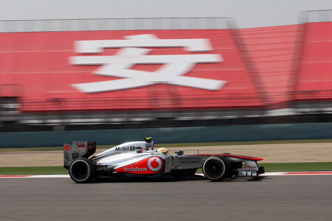 12.04.2013- Free Practice 1, Sergio Perez (MEX) McLaren MP4-28 