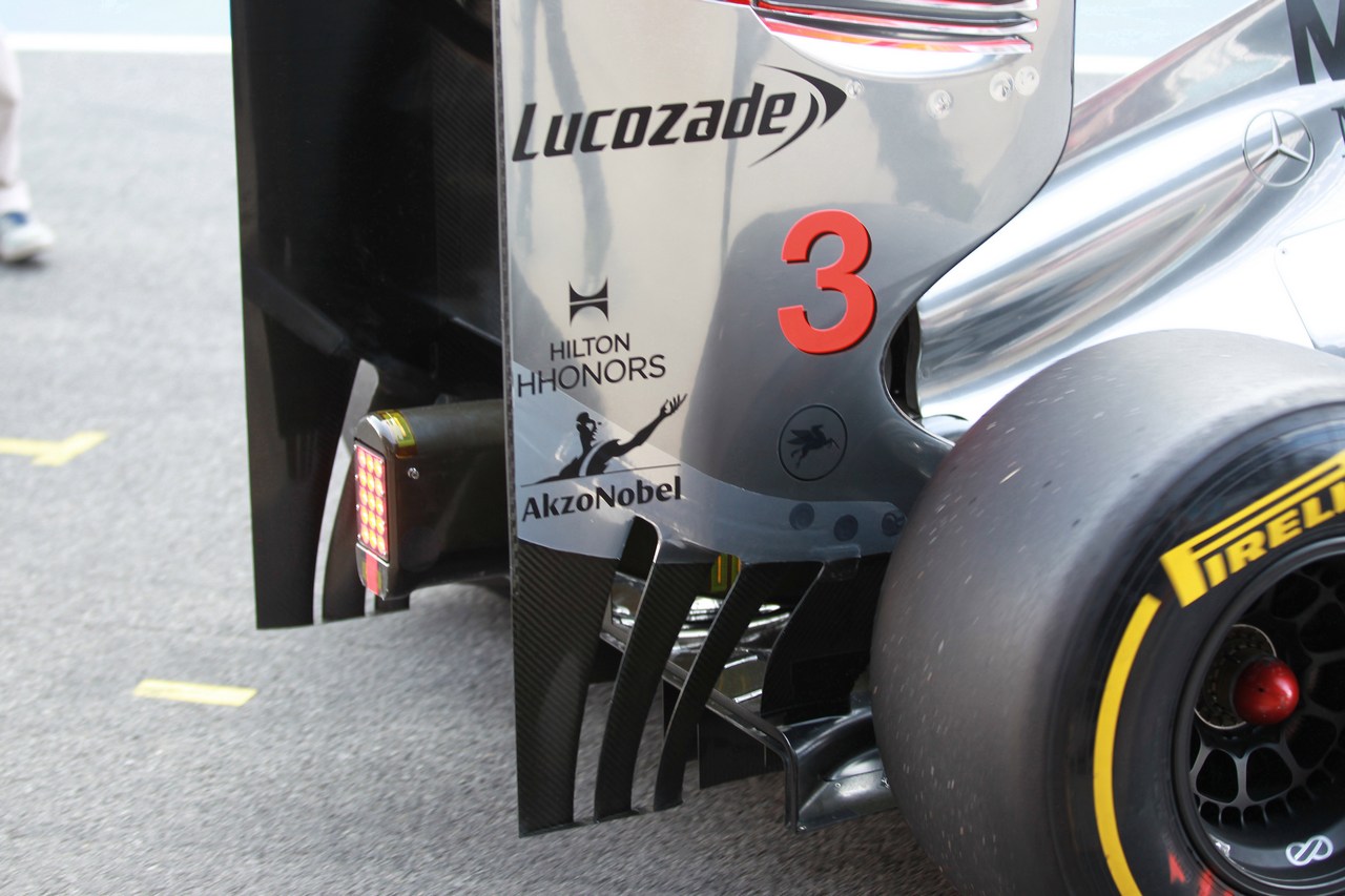 01.03.2012
McLaren rear wing 