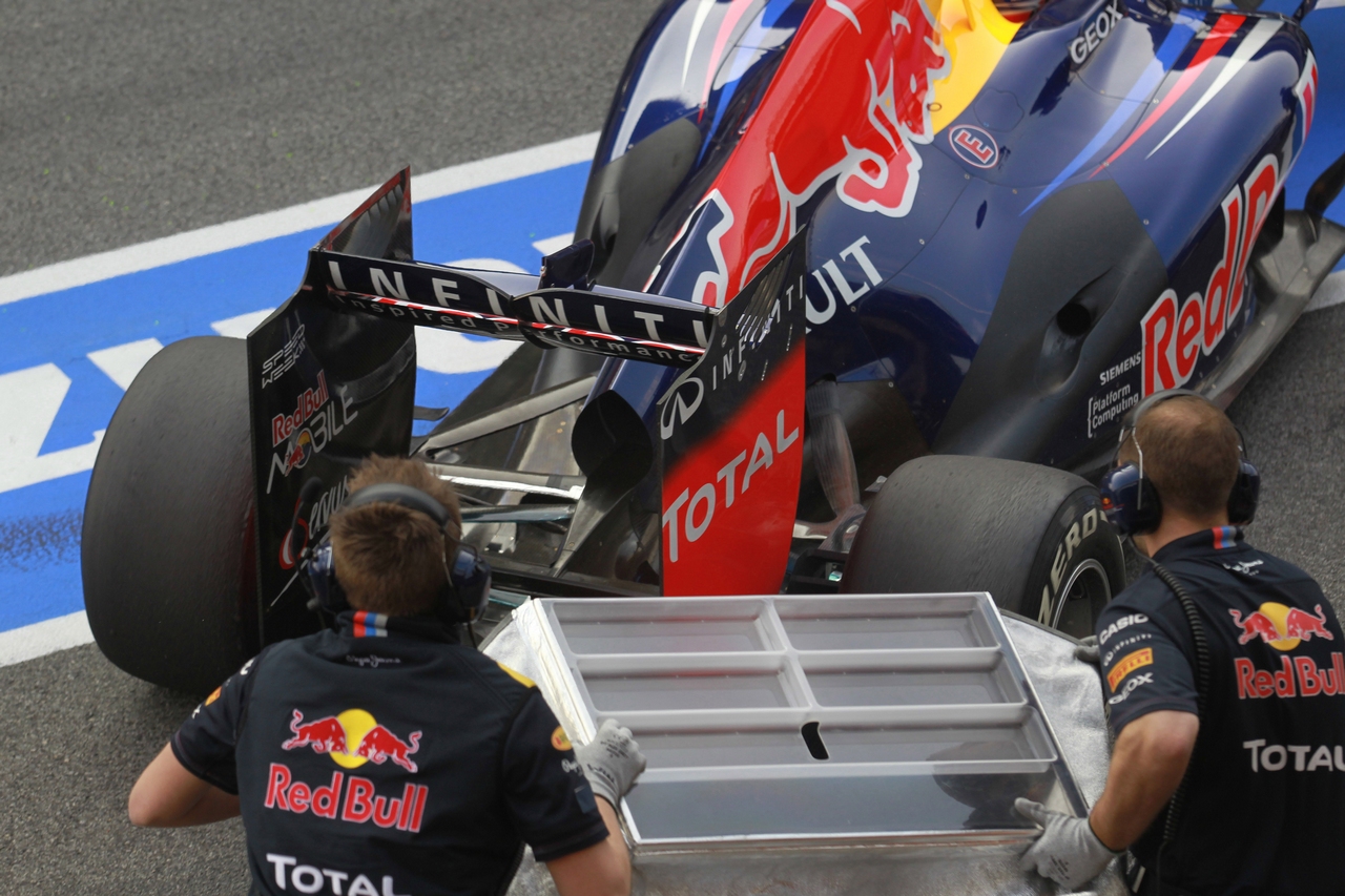 03.03.2012
Mark Webber (AUS), Red Bull Racing with a new exhaust system