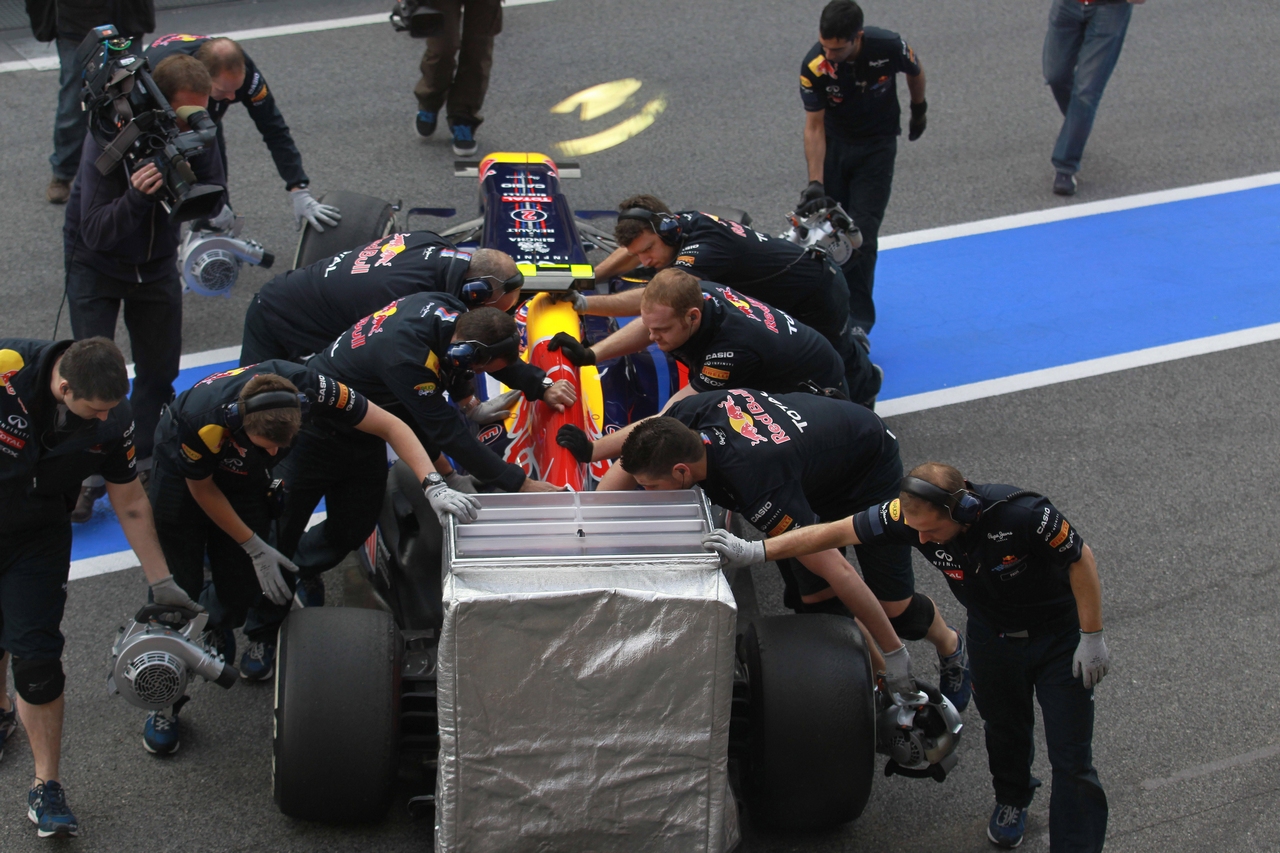 03.03.2012
Mark Webber (AUS), Red Bull Racing with a new exhaust system