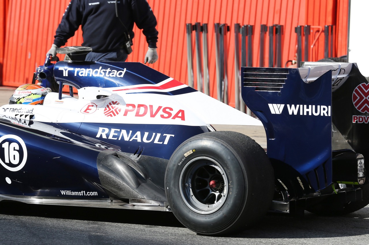 Williams FW35 rear wing and exhaust.
02.03.2013. 