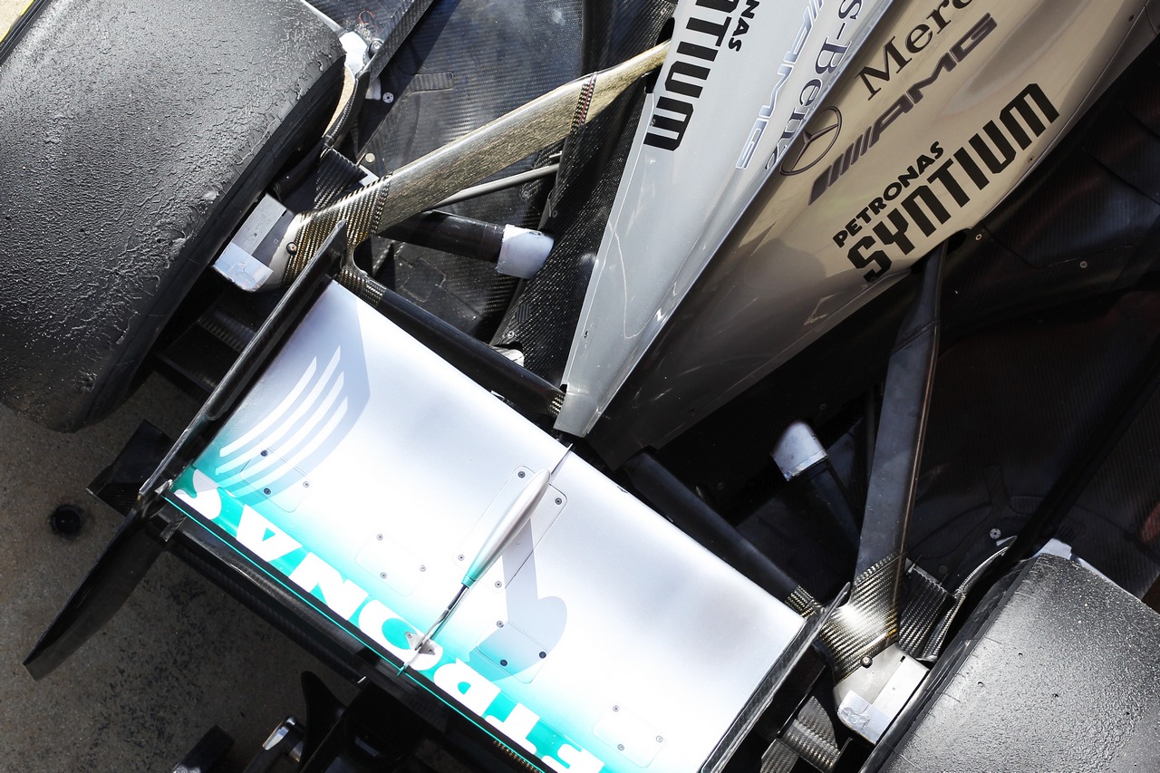 Mercedes AMG F1 W04 rear suspension and exhaust.
03.03.2013. 