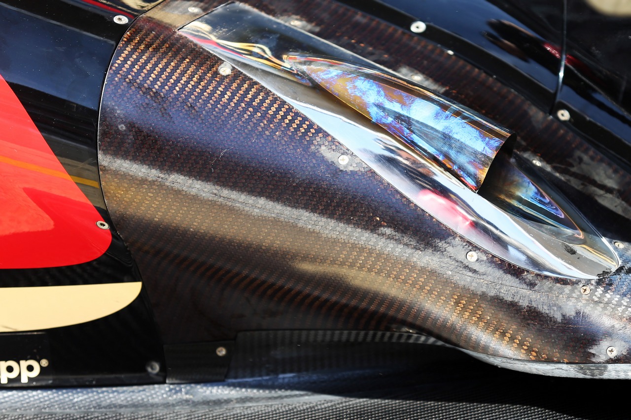 Lotus F1 E21 exhaust.
03.03.2013. 