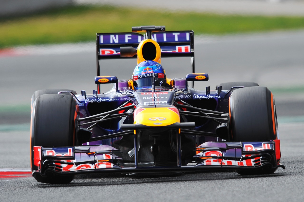 Sebastian Vettel (GER) Red Bull Racing RB9.
