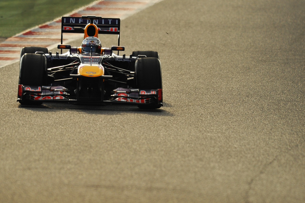 Sebastian Vettel (GER) Red Bull Racing RB9.
