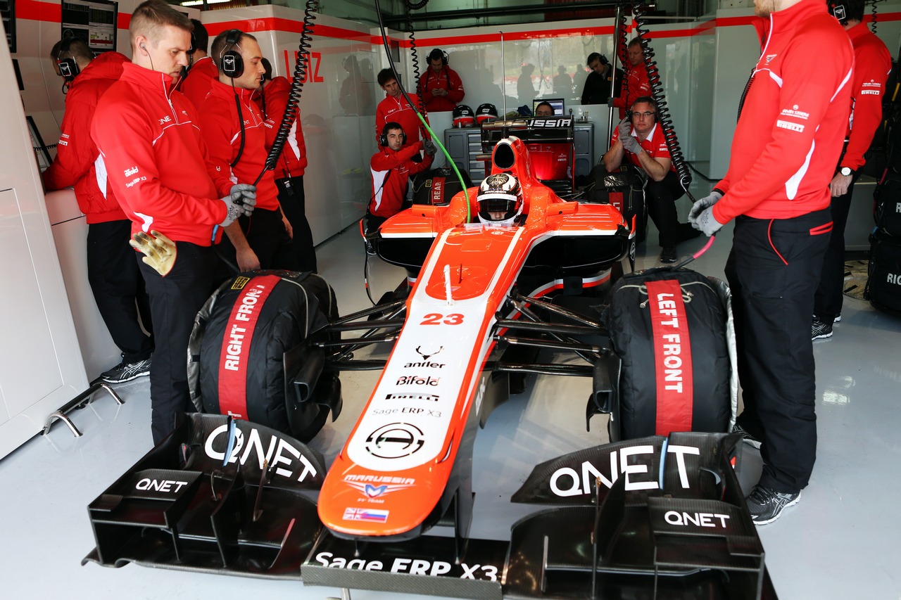 Max Chilton (GBR) Marussia F1 Team MR02 in the pits.
