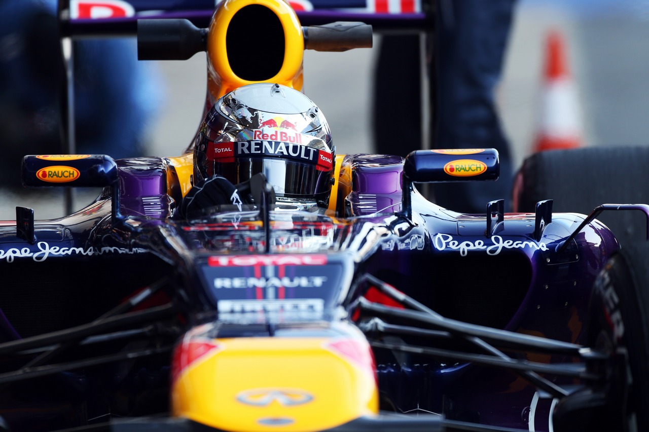 Sebastian Vettel (GER) Red Bull Racing RB9.
