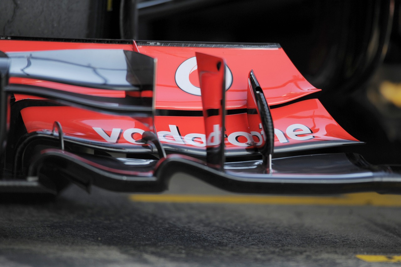 McLaren MP4-28 front wing detail.

