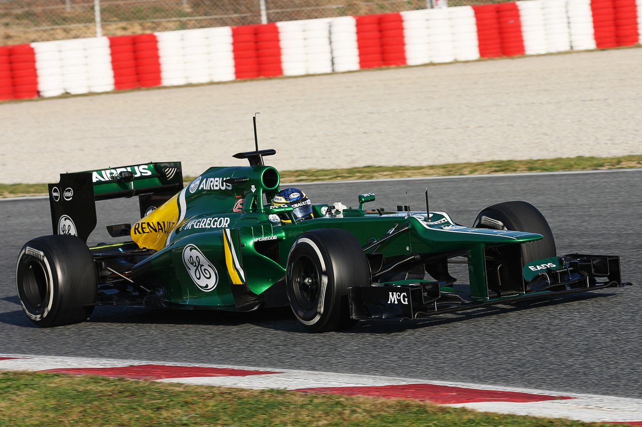 Charles Pic (FRA) Caterham CT03.
