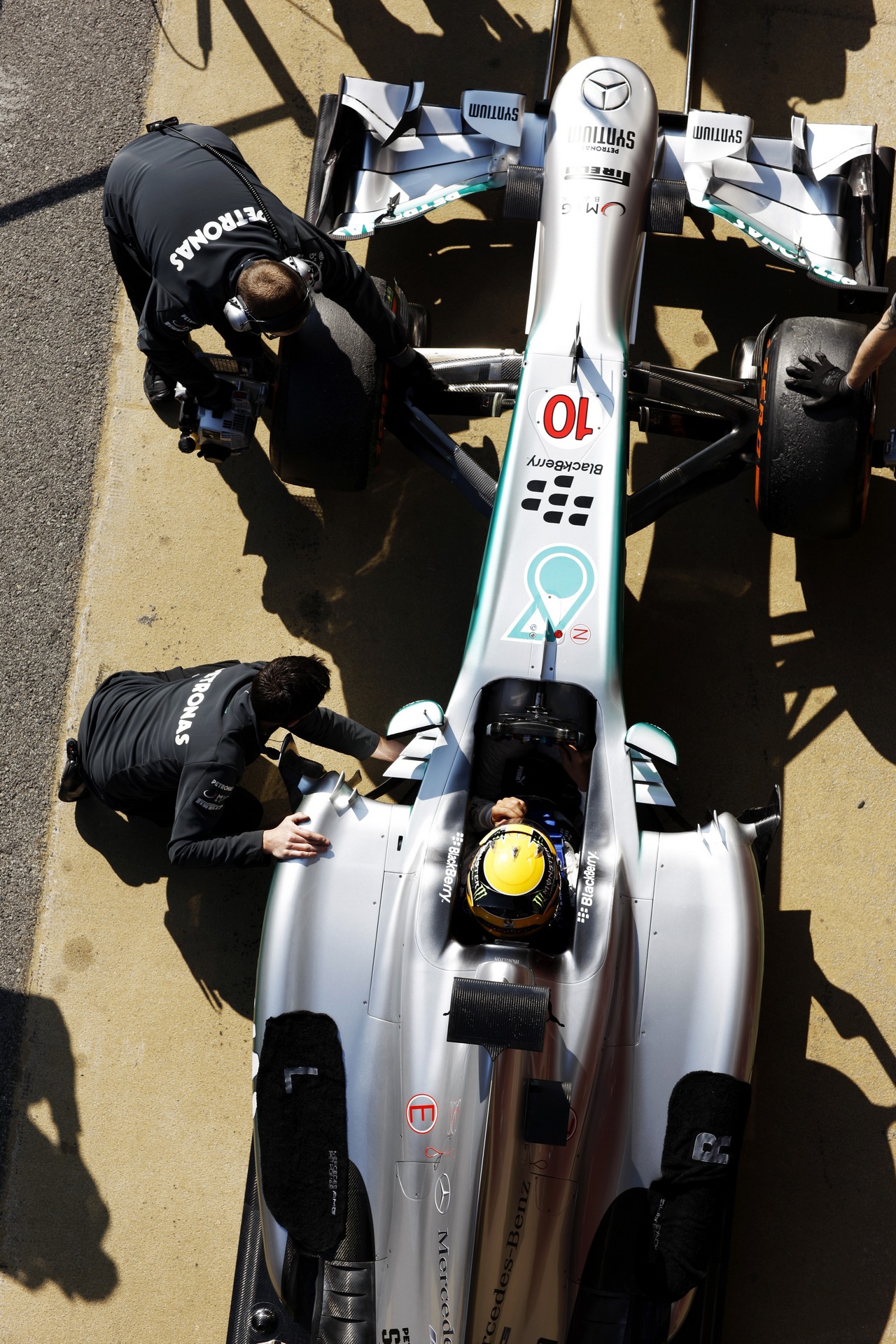 Lewis Hamilton (GBR) Mercedes AMG F1 W04.
