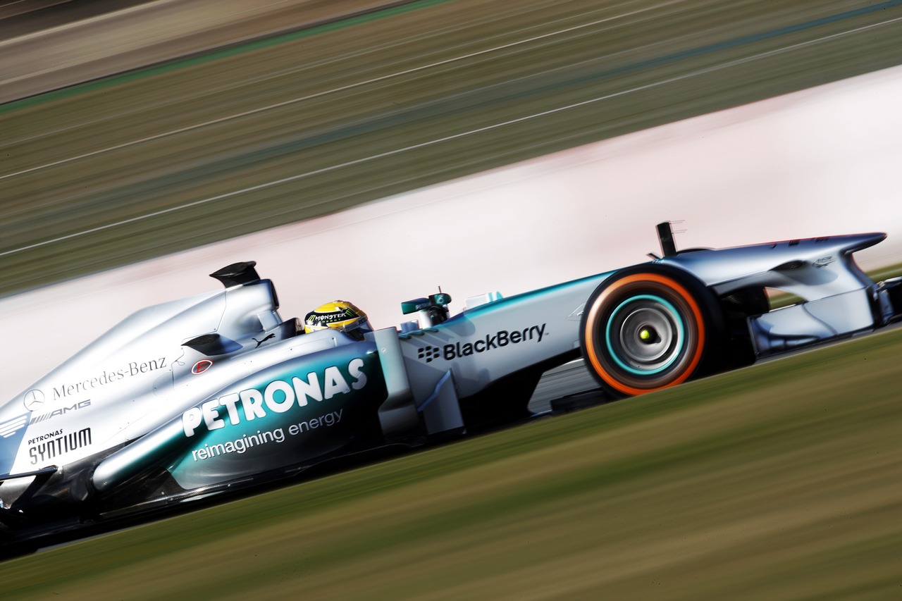 Lewis Hamilton (GBR) Mercedes AMG F1 W04.
