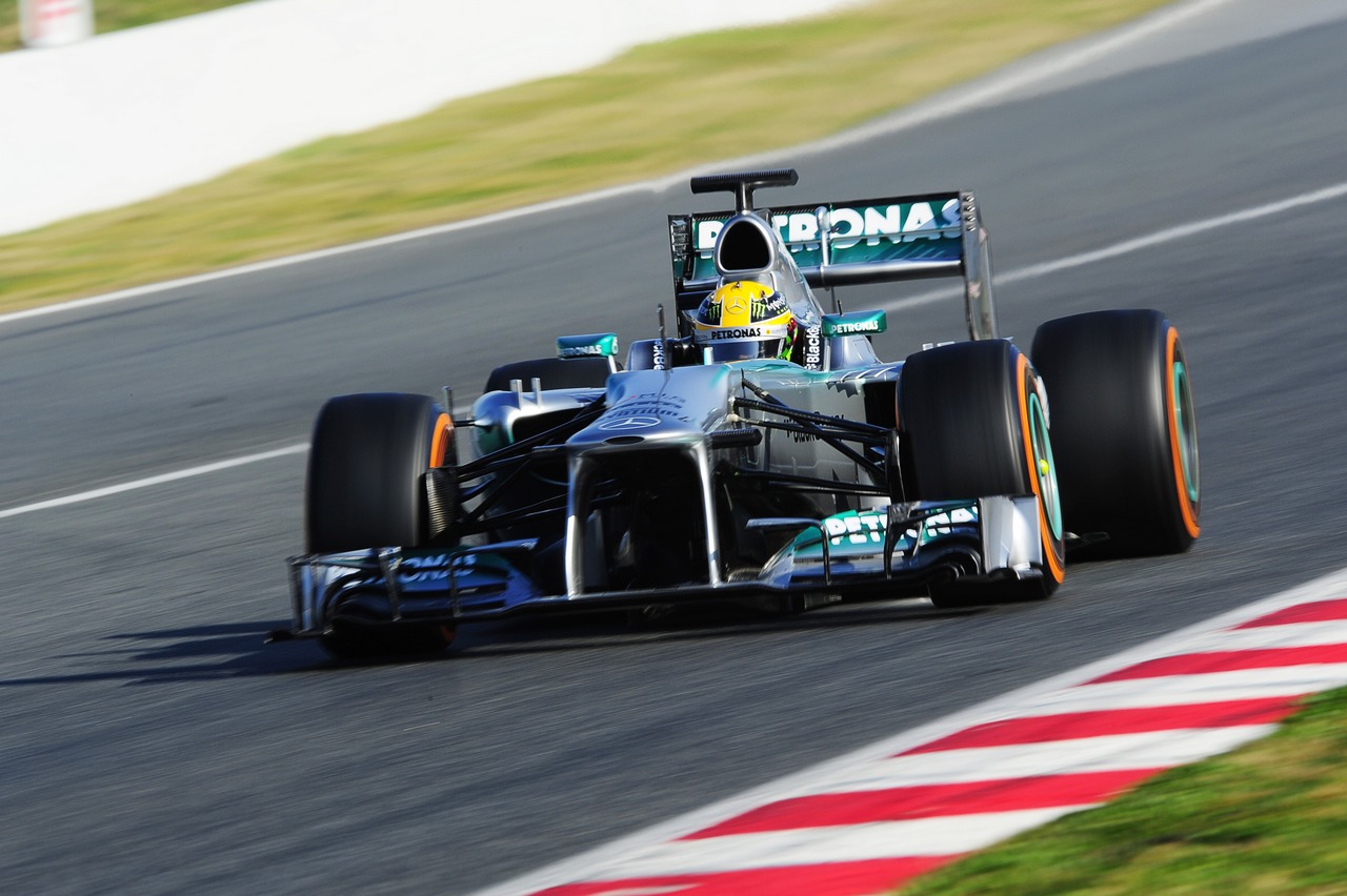 Lewis Hamilton (GBR) Mercedes AMG F1 W04.
