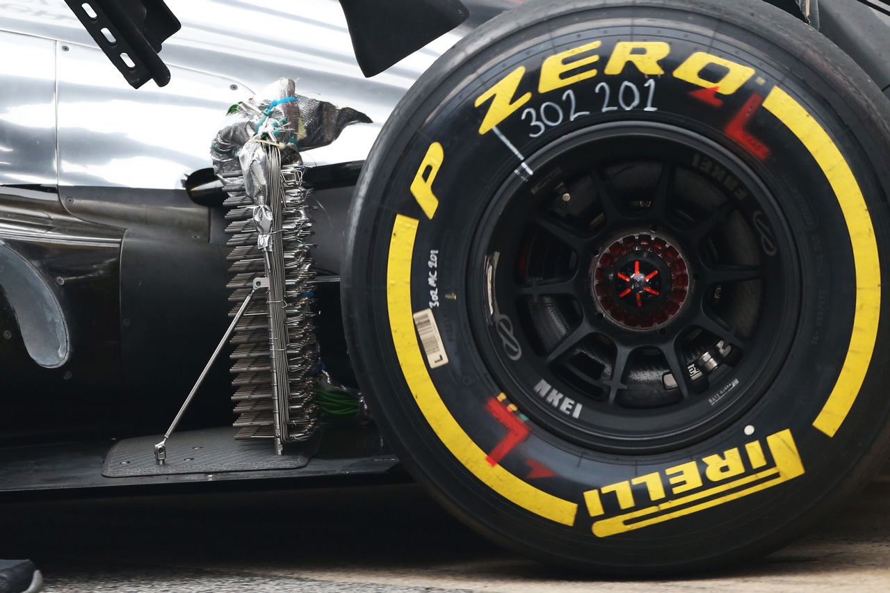 McLaren MP4-28 running sensor equipment at the rear suspension.
21.02.2013. 