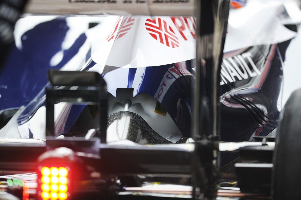 Williams FW35 engine cover detail.
21.02.2013. 