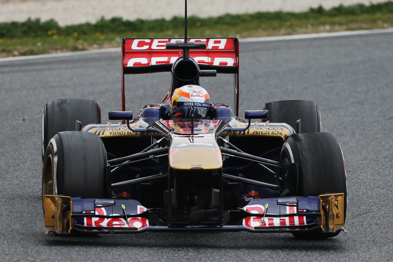 Jean-Eric Vergne (FRA) Scuderia Toro Rosso STR8.
21.02.2013. 