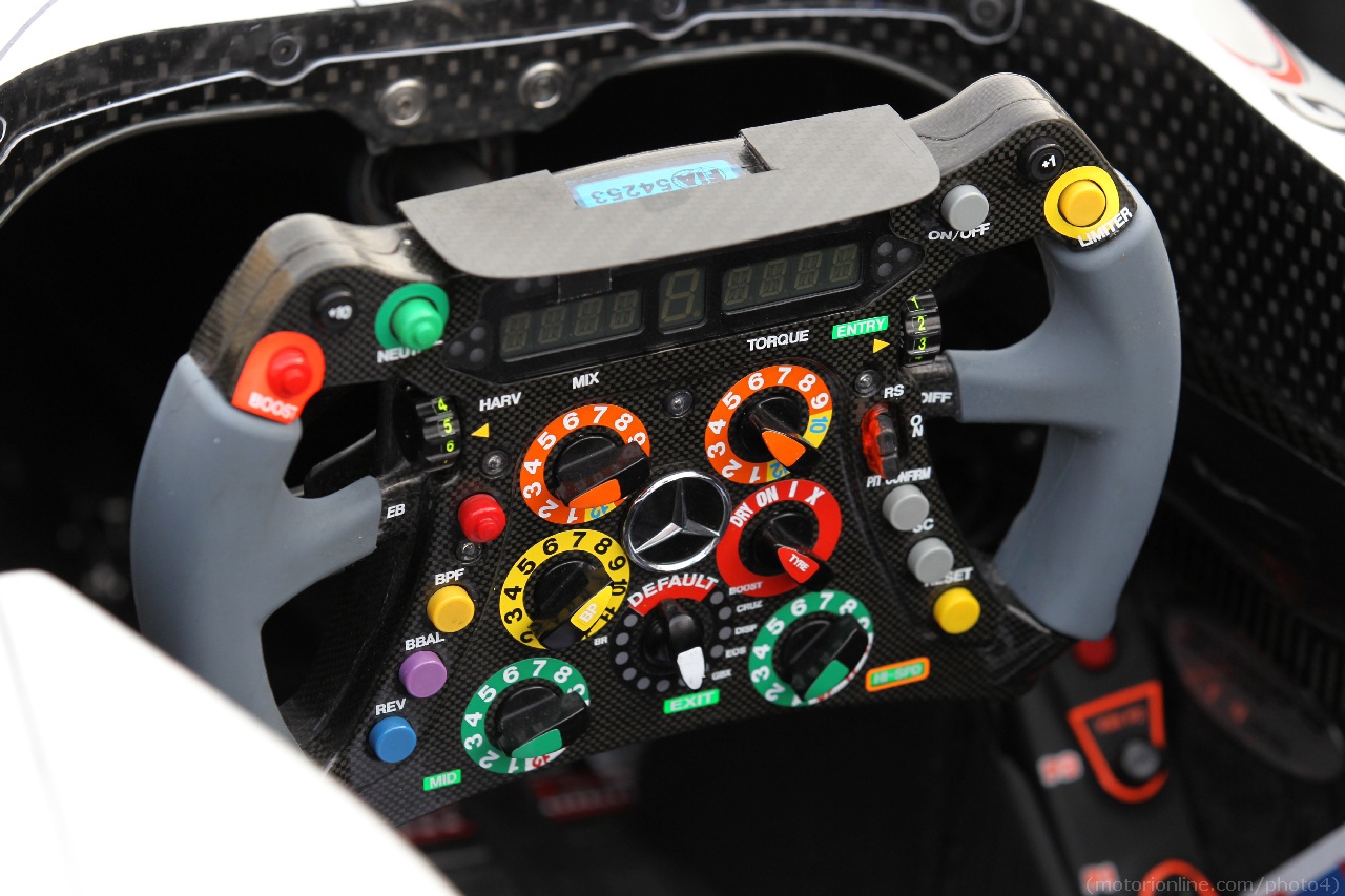 19.04.2012- Mercedes AMG F1 W03, detail, Steering wheel 