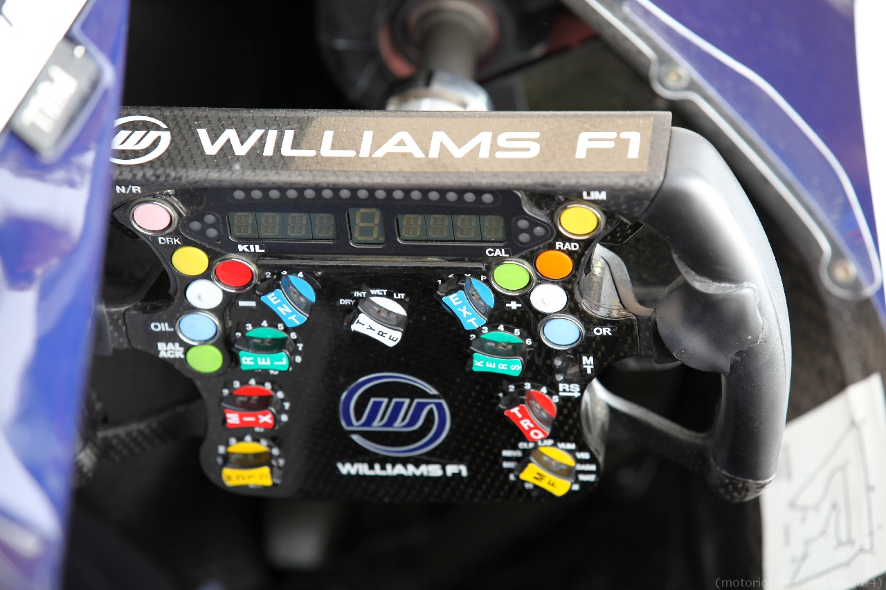 19.04.2012- Williams F1 Team FW34,Steering wheel 
