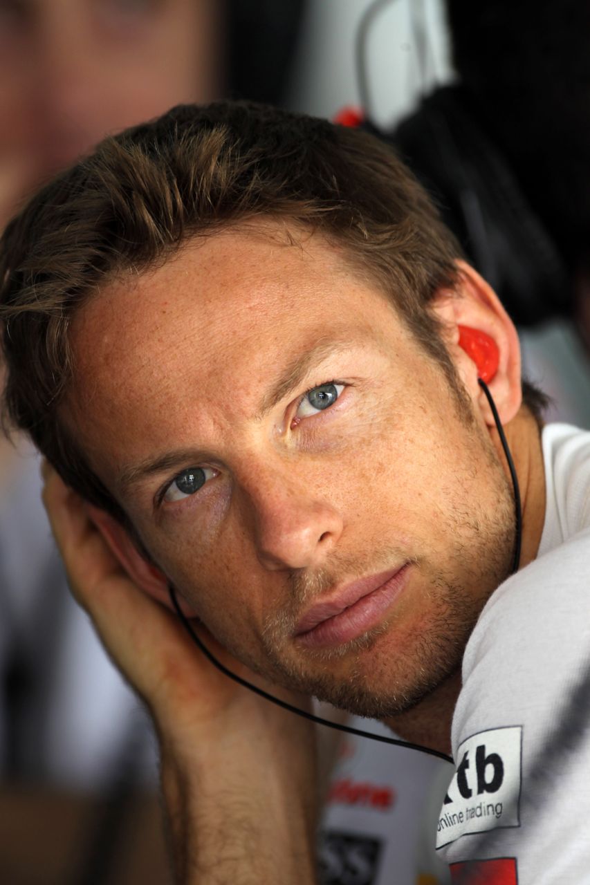 20.04.2012- Free Practice 1, Jenson Button (GBR) McLaren Mercedes MP4-27 