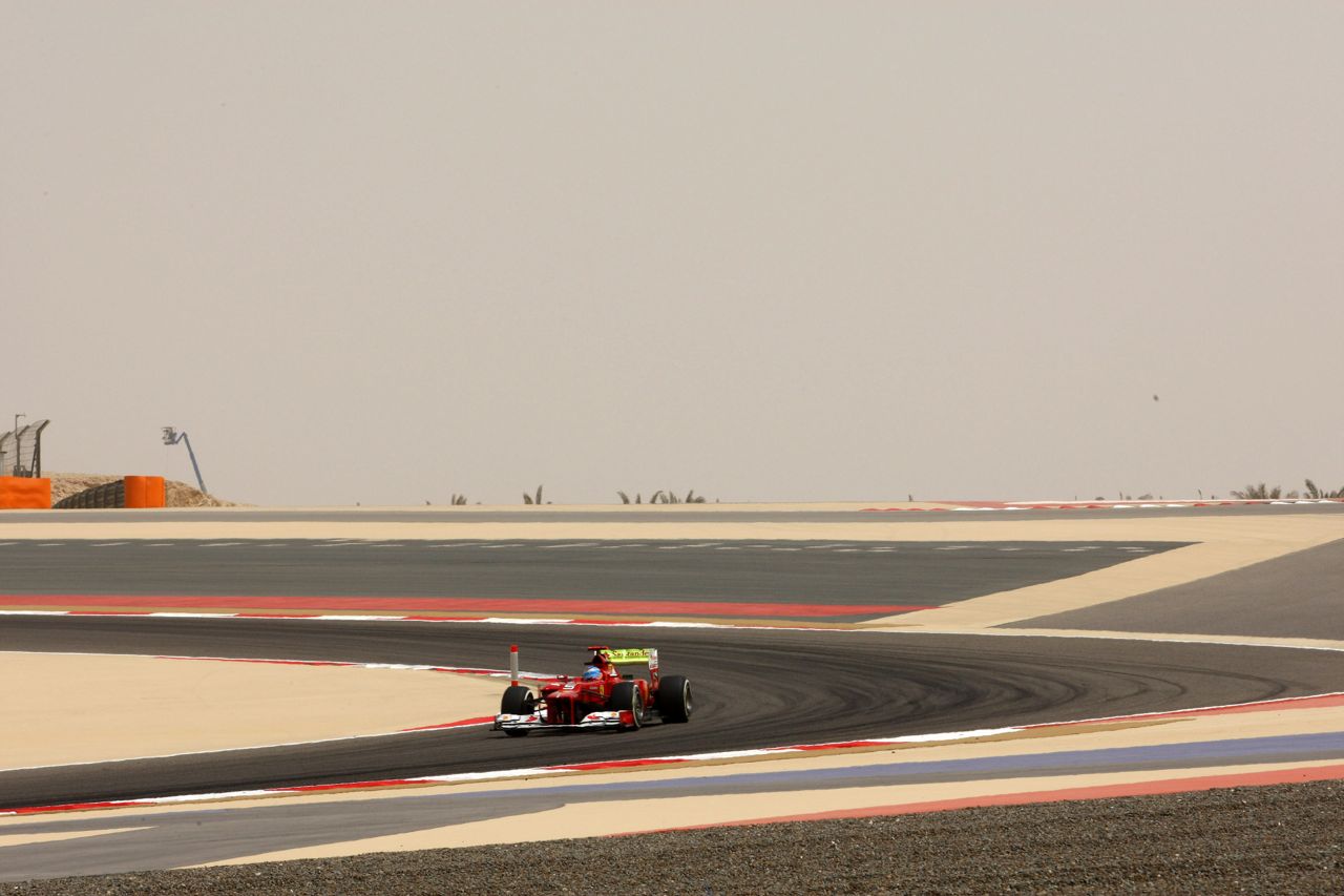 20.04.2012- Free Practice 1, Fernando Alonso (ESP) Scuderia Ferrari F2012 