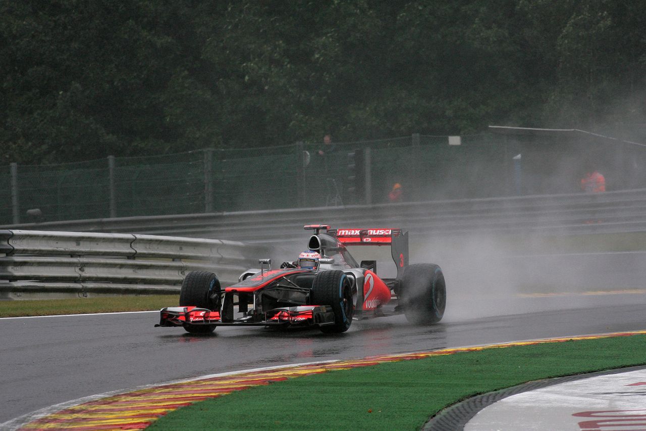 31.08.2012- Free Practice 1, Jenson Button (GBR) McLaren Mercedes MP4-27 