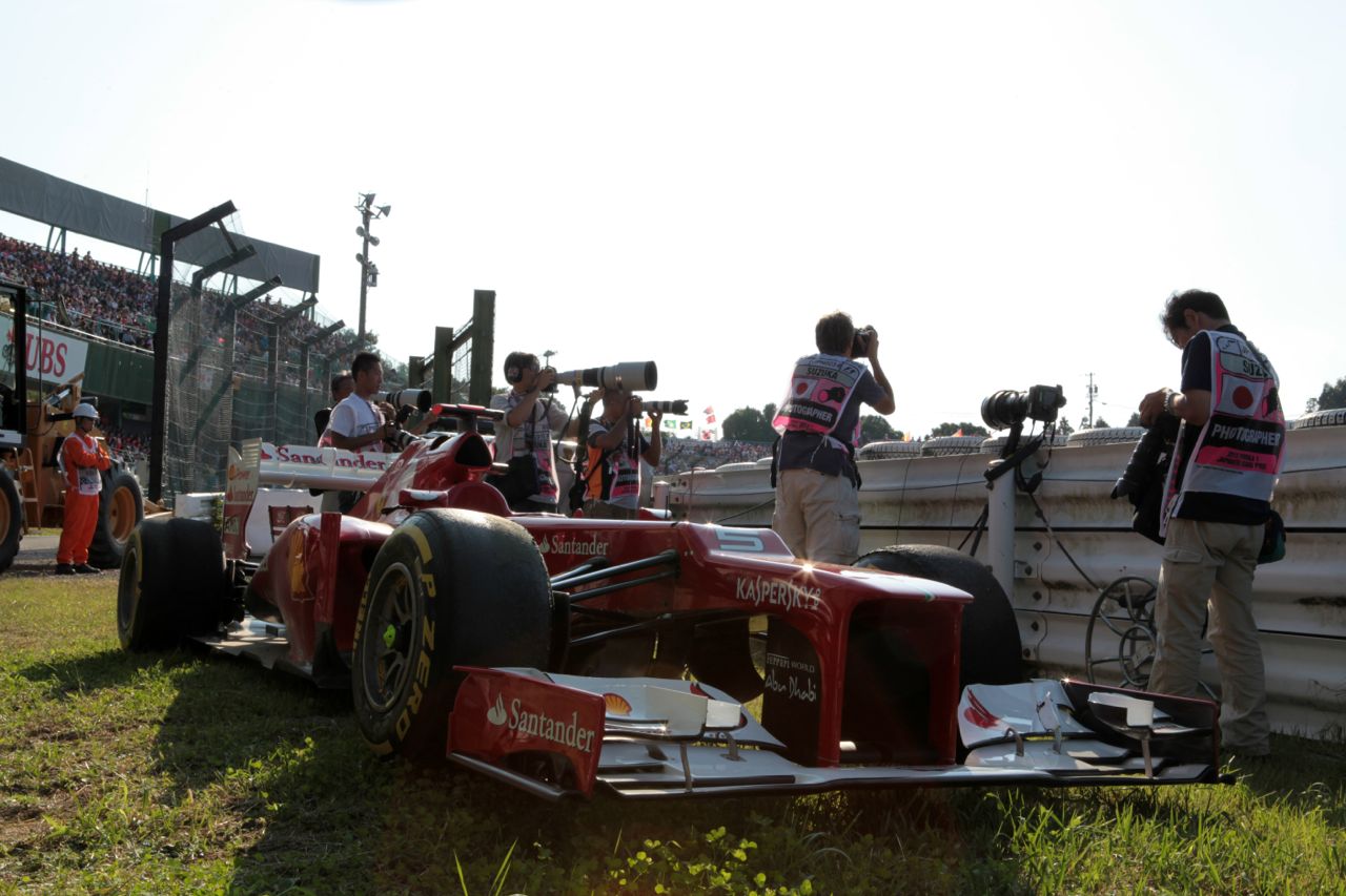 07.10.2012- Race, Crash, Fernando Alonso (ESP) Scuderia Ferrari F2012