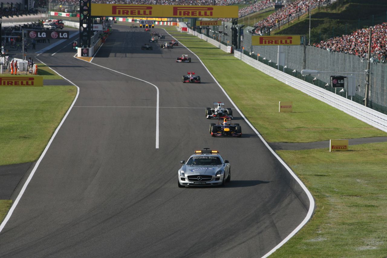 07.10.2012- Race, The Safety car on the track
