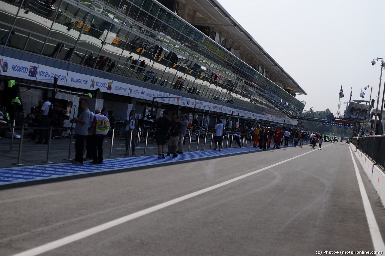 05.09.2013- Pitlane Atmosphere